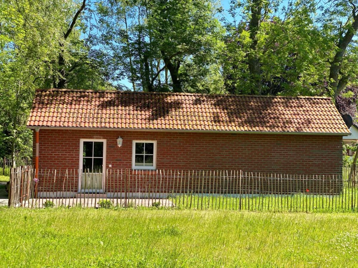 Hofgut Bisdamitz - Ferienhaus "Knoff" Екстер'єр фото