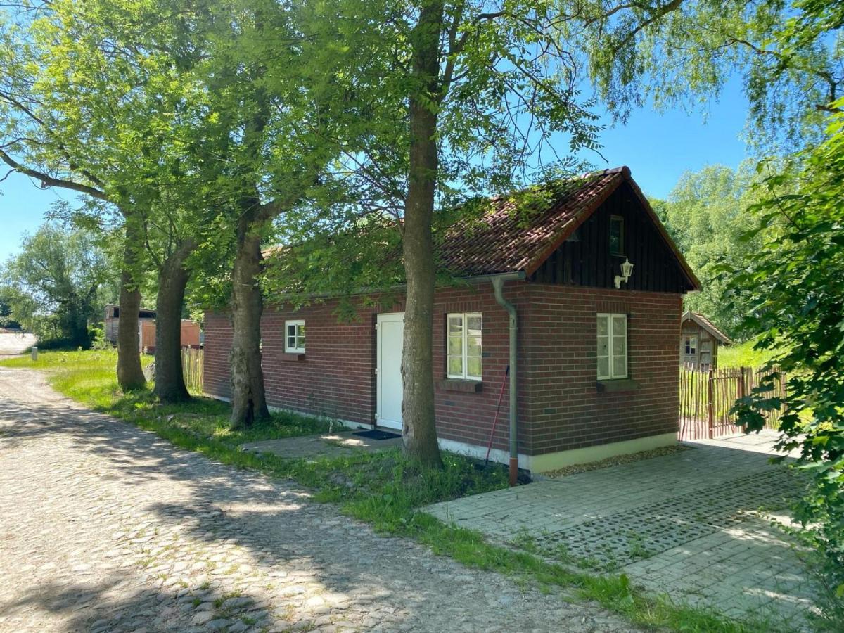 Hofgut Bisdamitz - Ferienhaus "Knoff" Екстер'єр фото